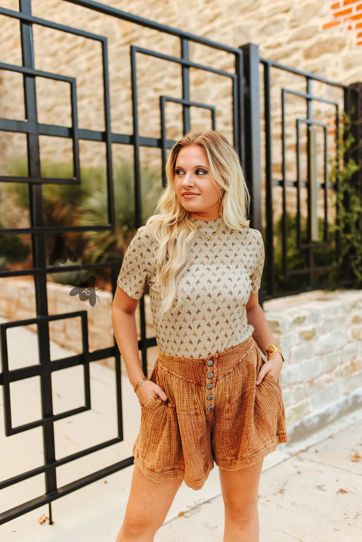 The Rowlette Tee